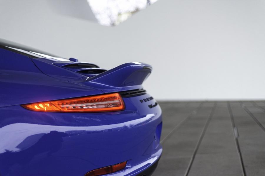  Porsche 911 GTS Club Coupe 2015 года  (фото 13 из 19)